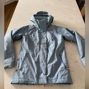 North face women’s SMALL HyVent jacket w zip out fleece liner.
